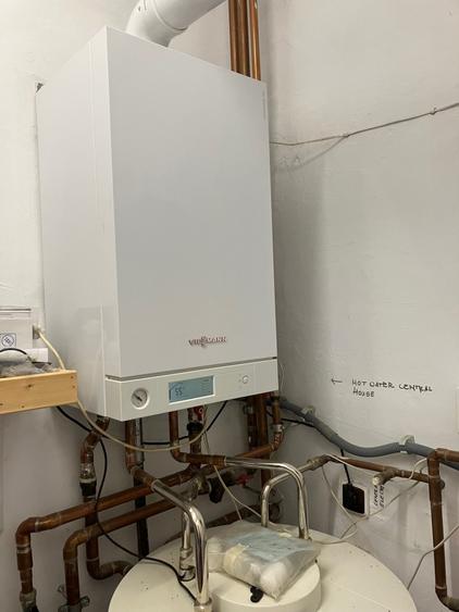 Casă individuală cu 2 camere cu Canalizare în Domenii