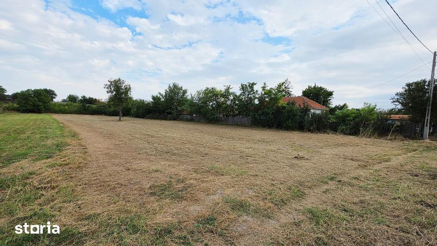 Teren de 2714 mp, în Poșta Câlnău