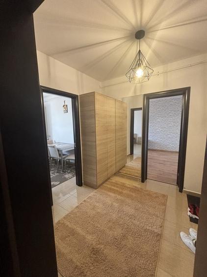 Apartament cu 2 camere decomandat în Sânpetru