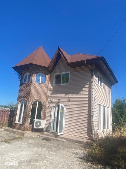 Casă cu 3 camere cu Teren 50 Mp în Central