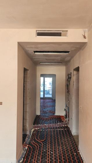 Casă cu 6 camere cu Teren 1402 Mp în Eșelnița