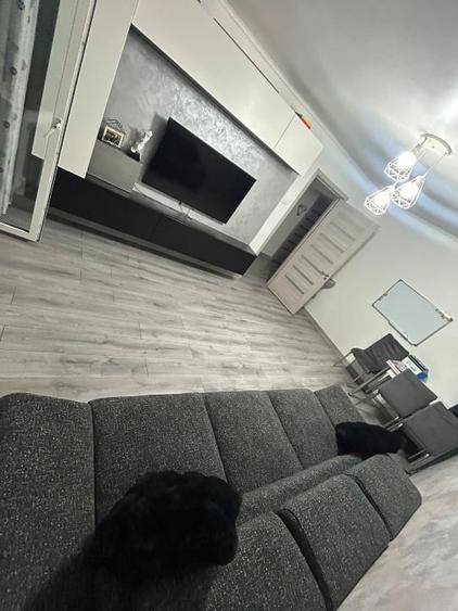 Apartament cu 3 camere, mobilat în Km 4-5