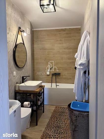 Apartament cu 3 camere decomandat în Libertății