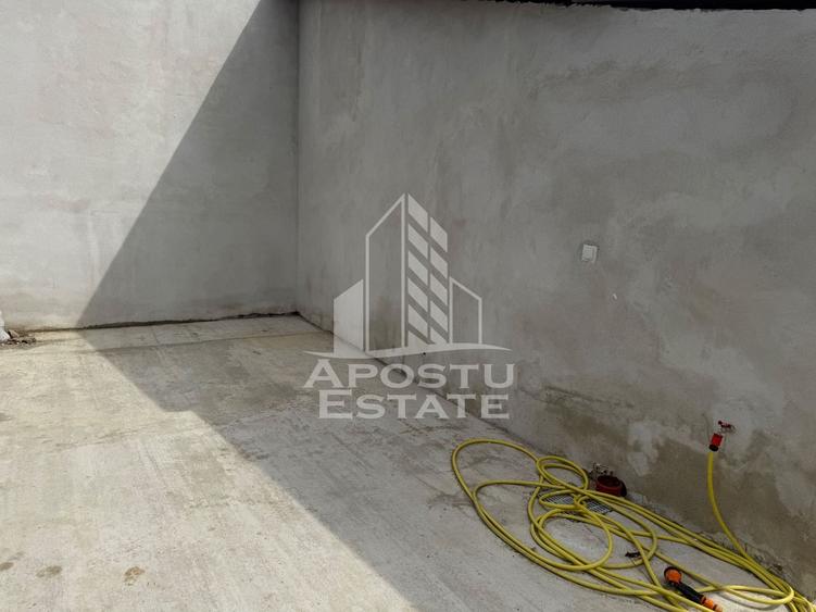 Casă individuală cu 4 camere cu Canalizare în Plopi