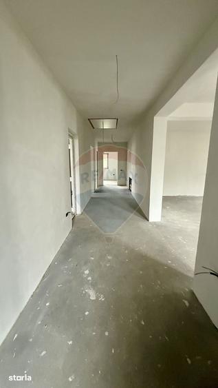 Casă cu 6 camere cu Teren 892 Mp în Baia Sprie