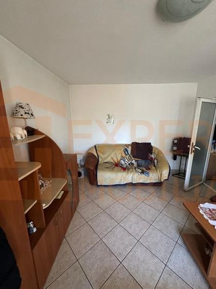 Apartament cu 4 camere decomandat în Inel II