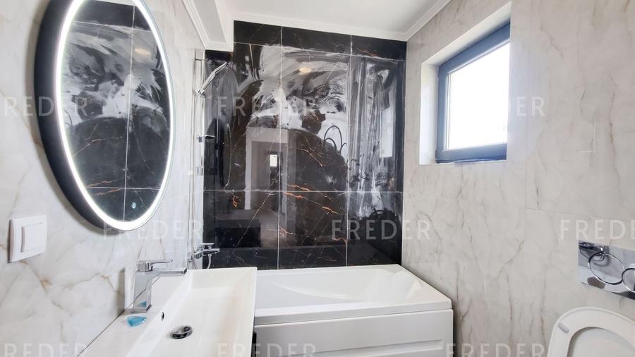 Casă individuală cu 4 camere cu Canalizare în Tunari