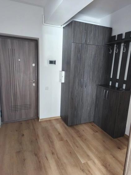 Garsonieră decomandată în Noua