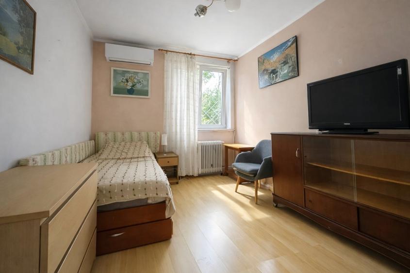 Apartament cu 3 camere semidecomandat în Titan