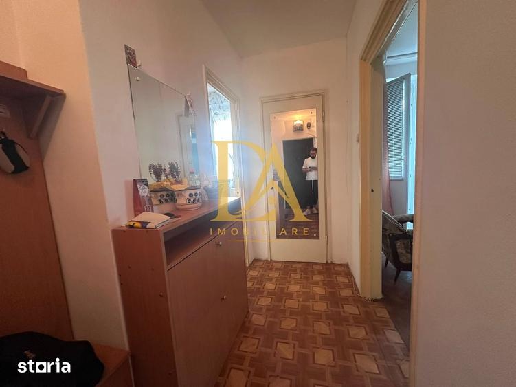 Apartament cu 2 camere semidecomandat în Dămăroaia