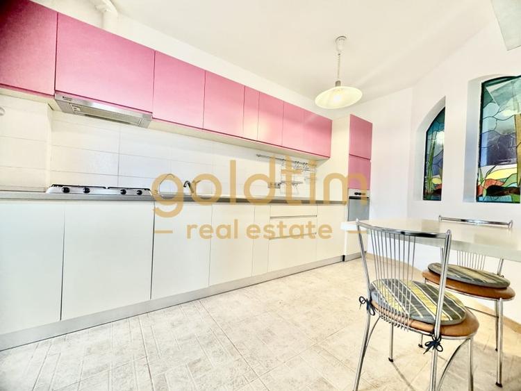 Apartament cu 3 camere semidecomandat, mobilat în Băneasa