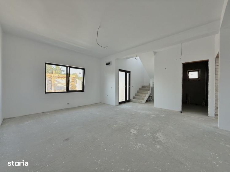 Casă cu 3 camere cu Teren 360 Mp în Central