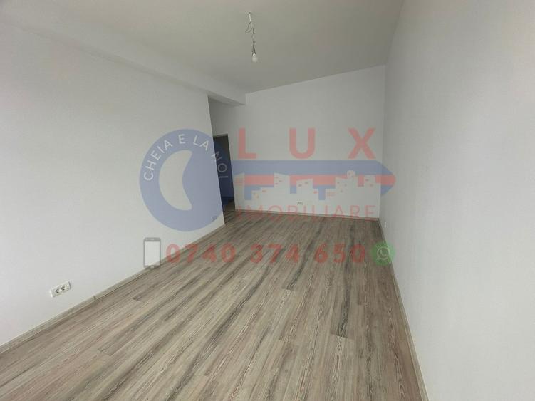 Apartament cu 3 camere decomandat în Babadag