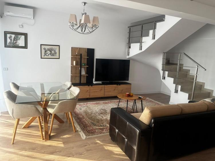 Apartament cu 3 camere, mobilat în Rahova