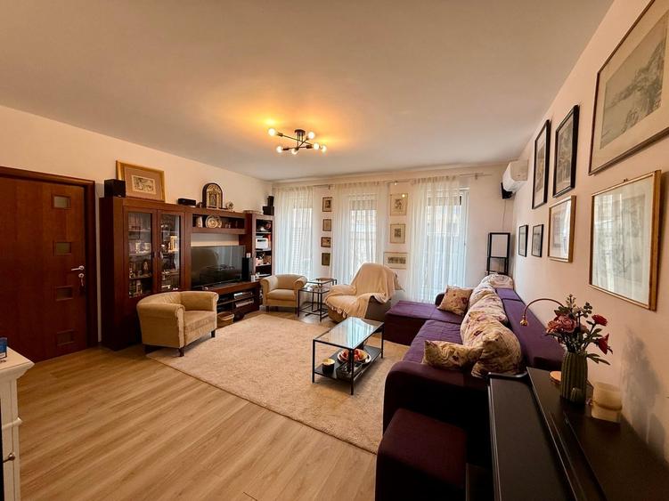 Duplex cu 4 camere cu Canalizare în Popești-Leordeni