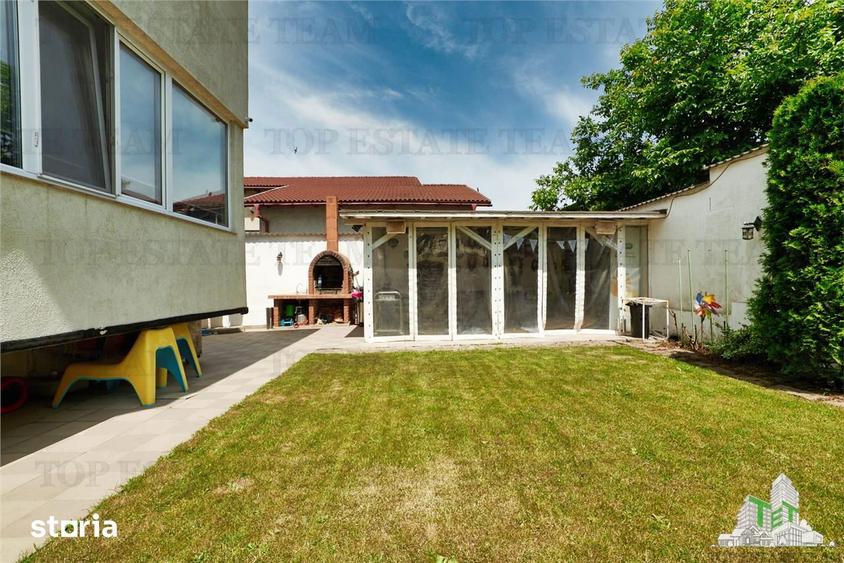 Casă cu 10 camere cu Teren 530 Mp în Agigea
