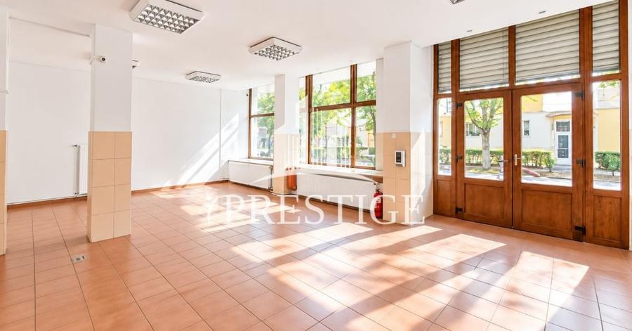 Spațiu comercial, de 100 mp, în Valea Aurie
