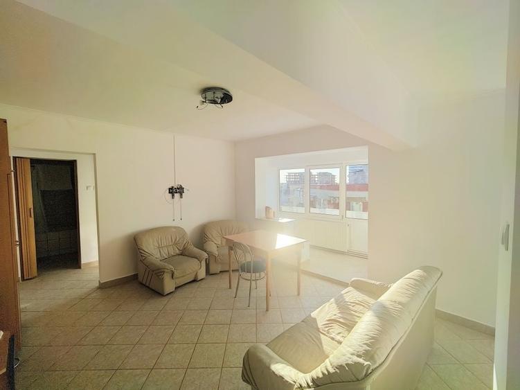 Apartament cu 2 camere decomandat în Central