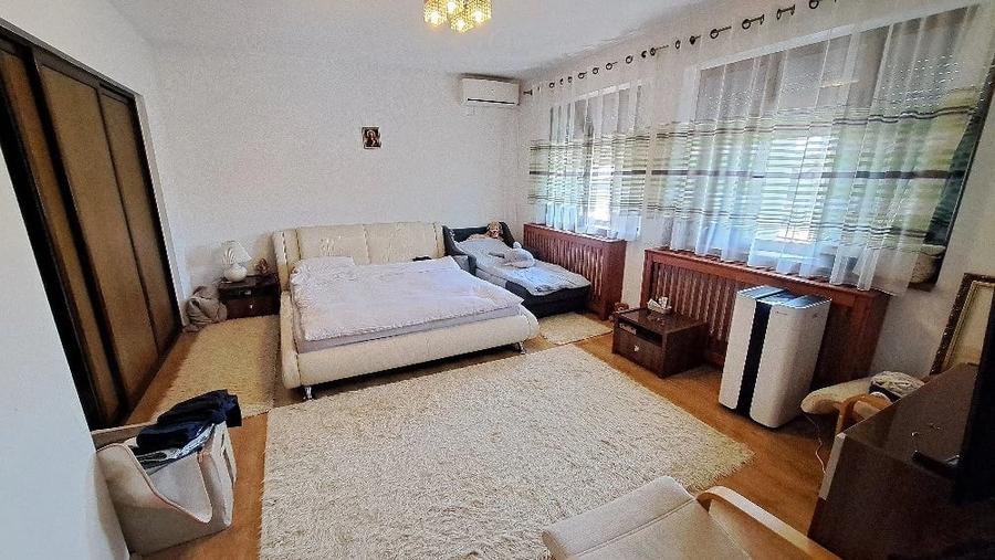 Casă cu Teren 520 Mp în Radu Negru