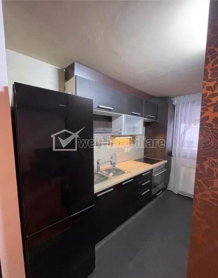 Apartament cu 3 camere decomandat în Andrei Mureșanu