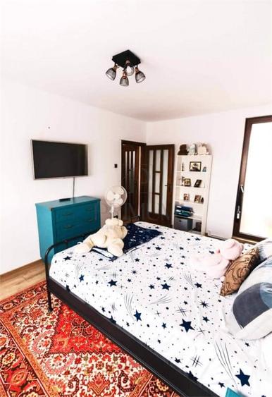 Apartament cu 4 camere decomandat în Central