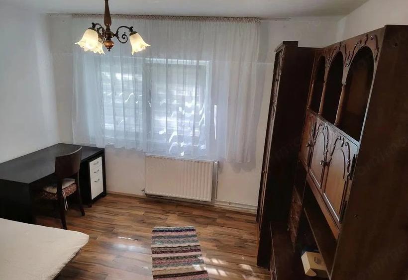 Garsonieră decomandată în Dâmbu Pietros