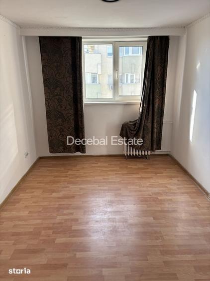 Apartament cu 3 camere semidecomandat în Ion Creangă
