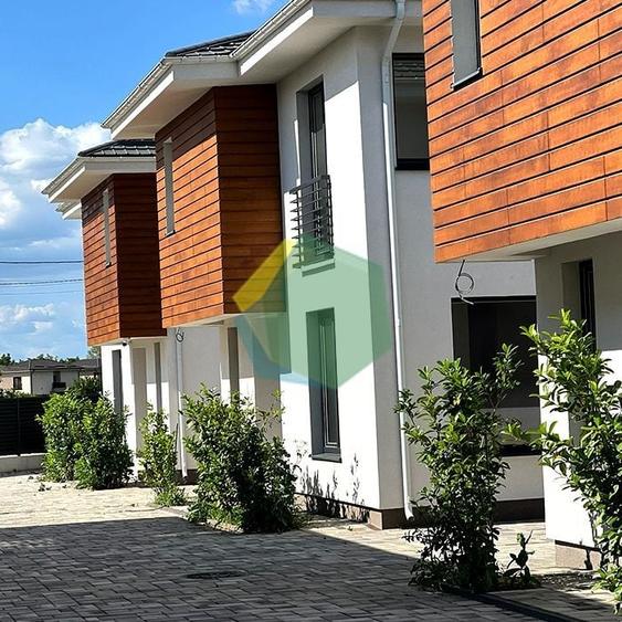Casă individuală cu 5 camere cu Canalizare în Odăile