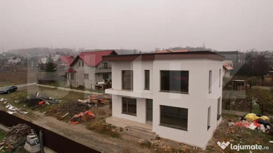 Casă cu 3 camere cu Teren 300 Mp în Burdujeni