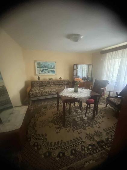 Casă cu 3 camere în Central