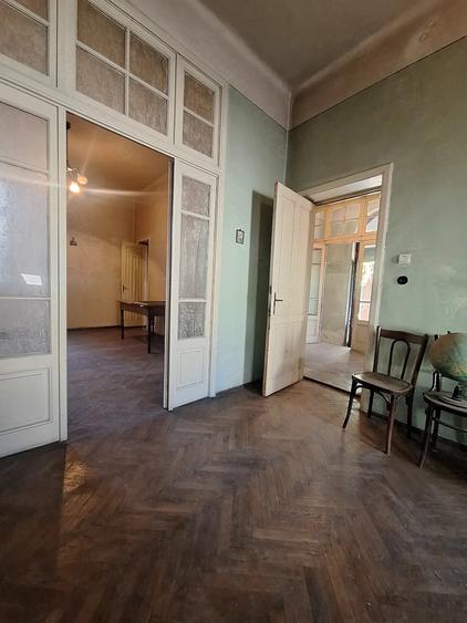 Casă cu 3 camere cu Teren 58 Mp în Gara de Nord