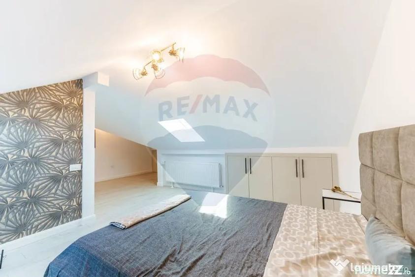 Casă cu 5 camere cu Teren 50 Mp în Subcetate