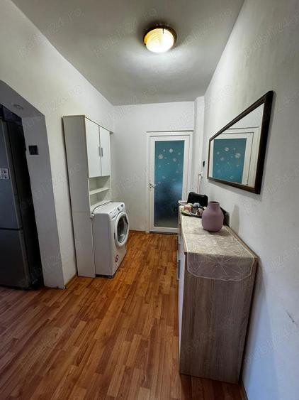Apartament cu 2 camere semidecomandat, mobilat în Central