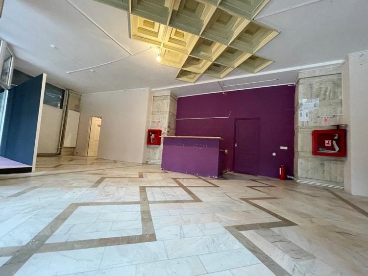 Spațiu comercial, de 90 mp, în P-ța Unirii