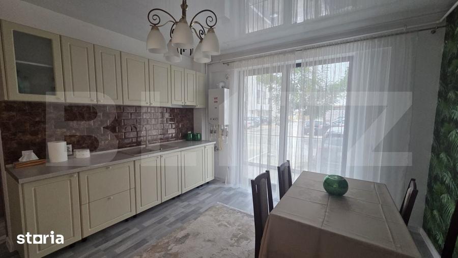Apartament cu 3 camere semidecomandat în Exterior Nord