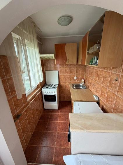 Apartament cu 3 camere nedecomandat în Dacia