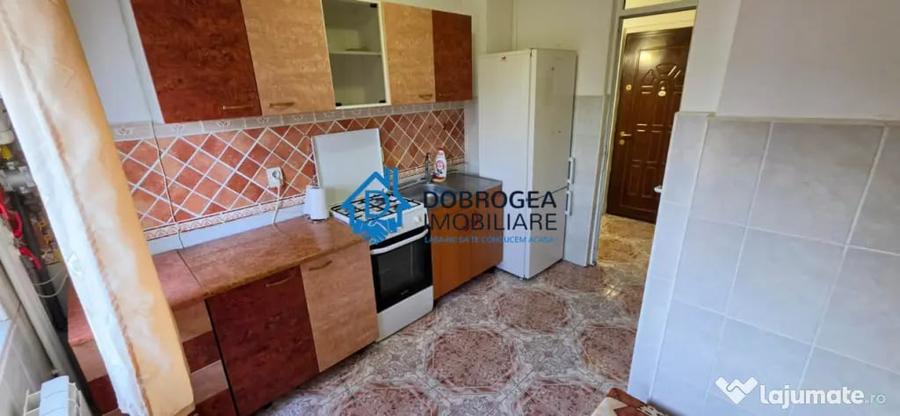 Apartament cu 2 camere decomandat în Păcii