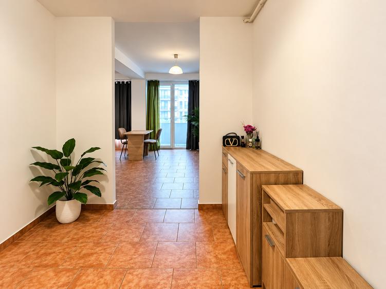 Apartament cu 2 camere semidecomandat în Girocului