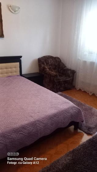 Casă cu 5 camere cu Teren 395 Mp în Central