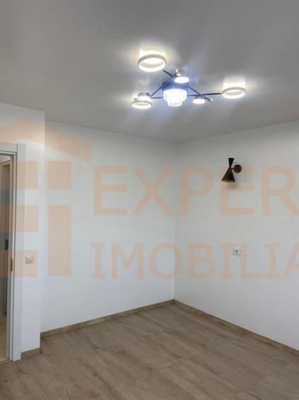 Apartament cu 2 camere decomandat în Casa de Cultură