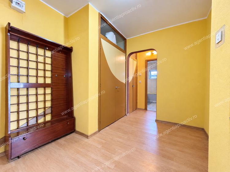 Apartament cu 2 camere decomandat în Piața Centrală