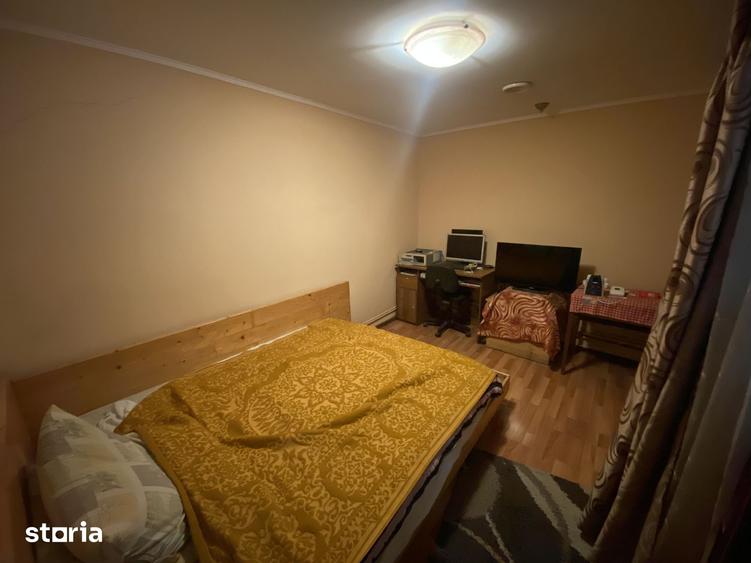 Casă cu 5 camere cu Teren 315 Mp în Telegrafului