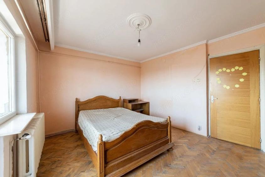 Apartament cu 3 camere decomandat în Găvana