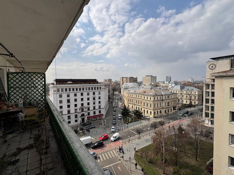 Garsonieră decomandată în Calea Victoriei