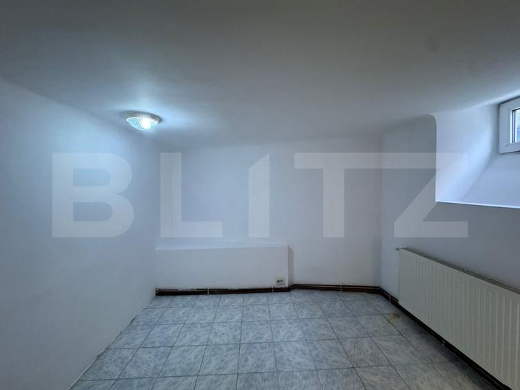 Apartament cu 2 camere semidecomandat, mobilat în Semicentral