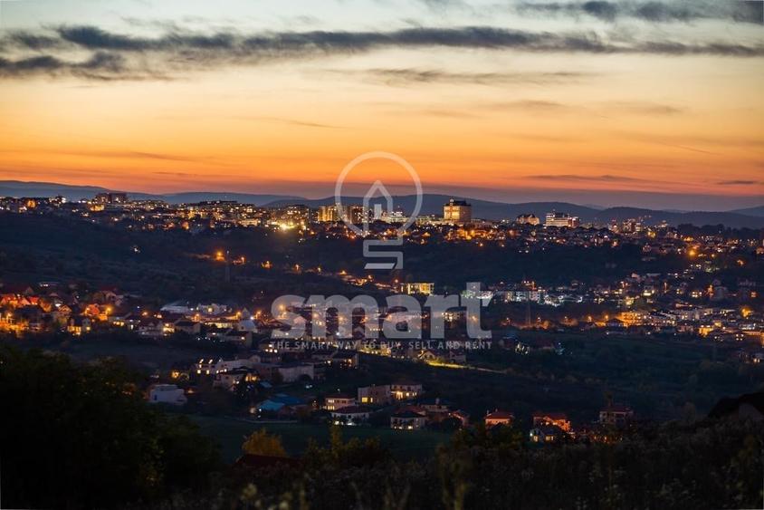 Duplex cu 4 camere semidecomandat cu Garaj în Borhanci