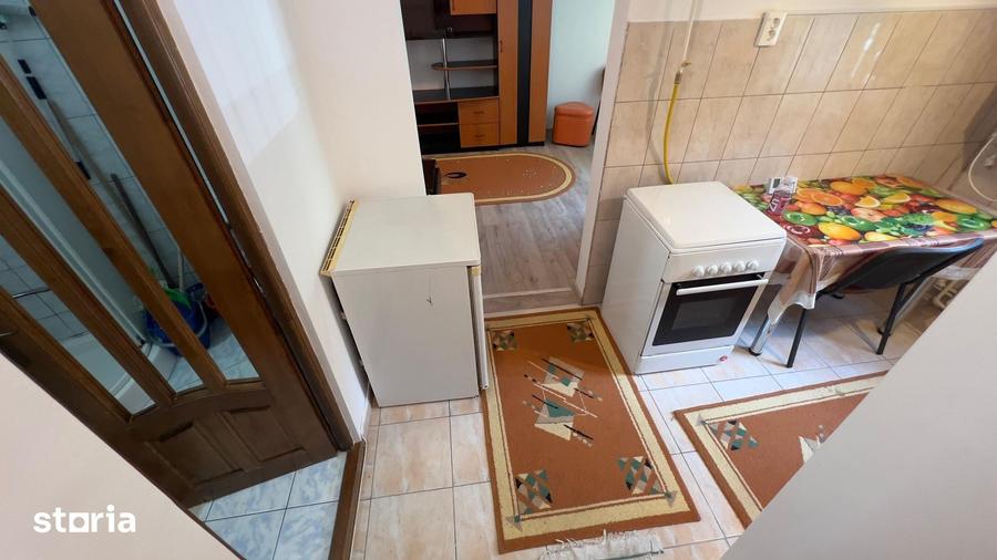Garsonieră decomandată în Petros