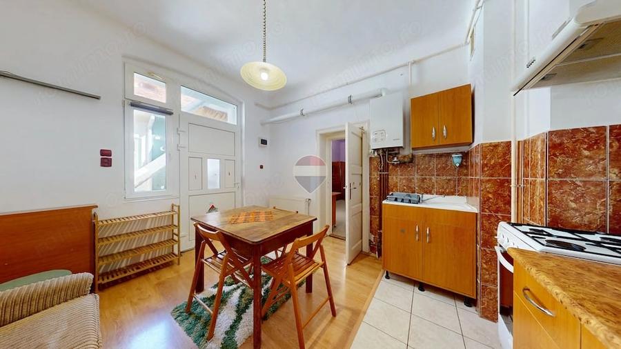 Apartament cu 2 camere semidecomandat în Centrul Istoric