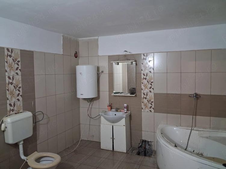 Casă cu 2 camere cu Teren 350 Mp în Colonia Reconstrucția