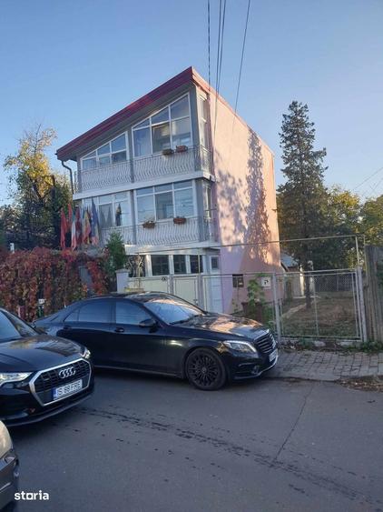 Casă cu 4 camere în Tudor Vladimirescu